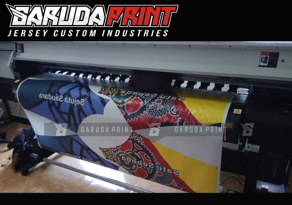 Kaos Sepeda Printing Warna Hitam Biru Motif Galaxy 